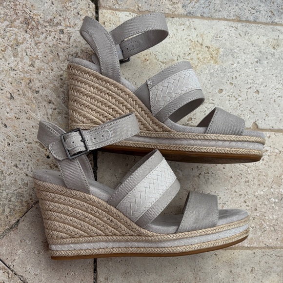 Toms Cream Wedge Sandals size 7 - Picture 6 of 7